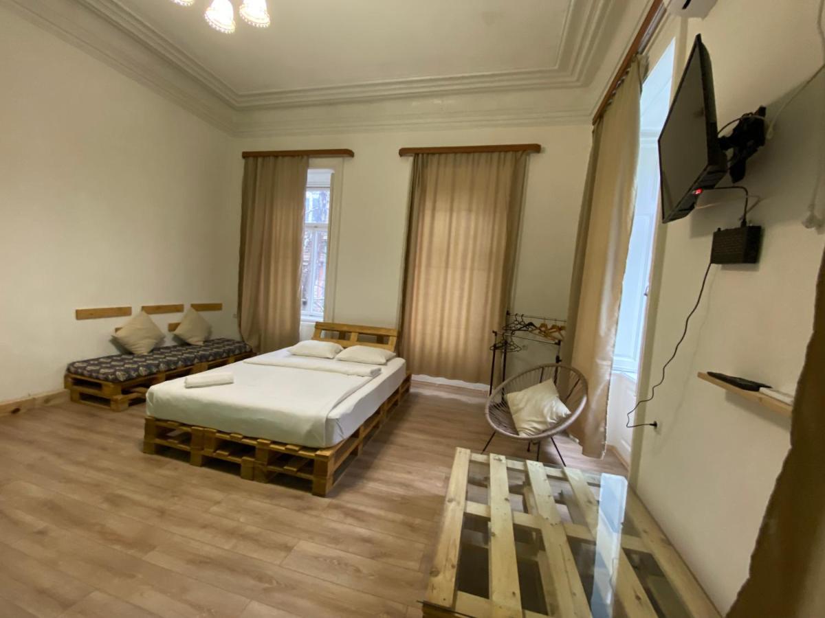 Downtown Room Τυφλίδα Εξωτερικό φωτογραφία